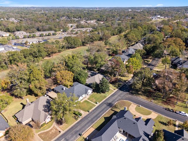 1807 Royal Oak Drive, Tyler, TX 75703