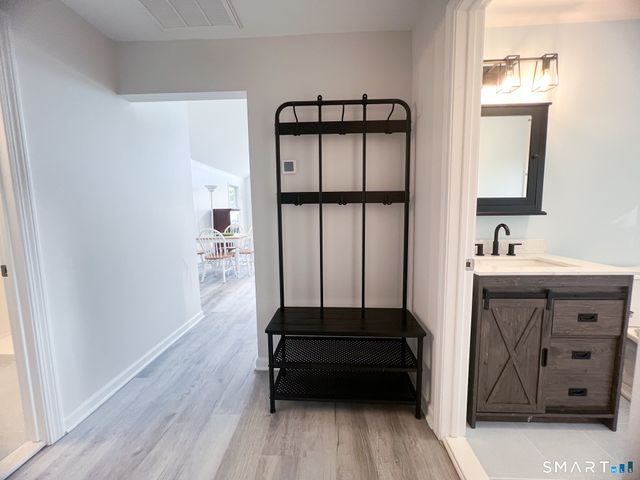 1088 East Broadway, Milford, CT 06460