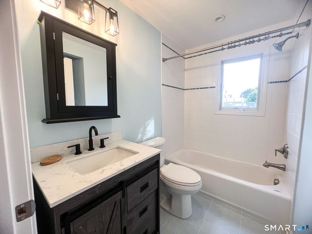 1088 East Broadway, Milford, CT 06460