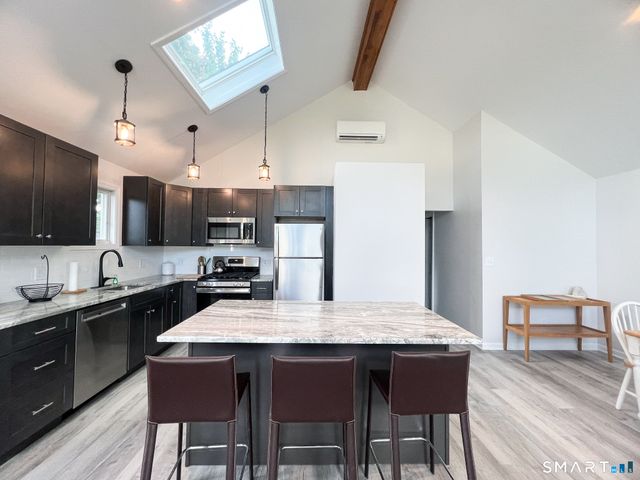 1088 East Broadway, Milford, CT 06460