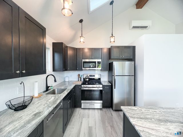 1088 East Broadway, Milford, CT 06460