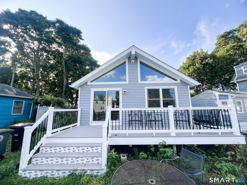 1088 East Broadway, Milford, CT 06460