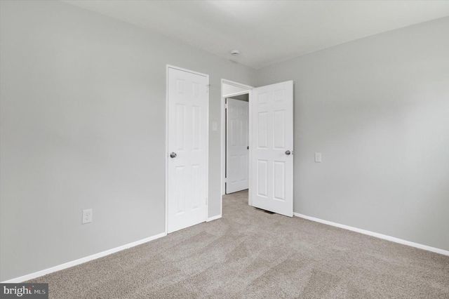 3837 OAKLEIGH DR, York, PA 17402