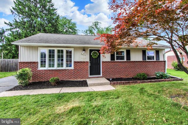 3837 OAKLEIGH DR, York, PA 17402