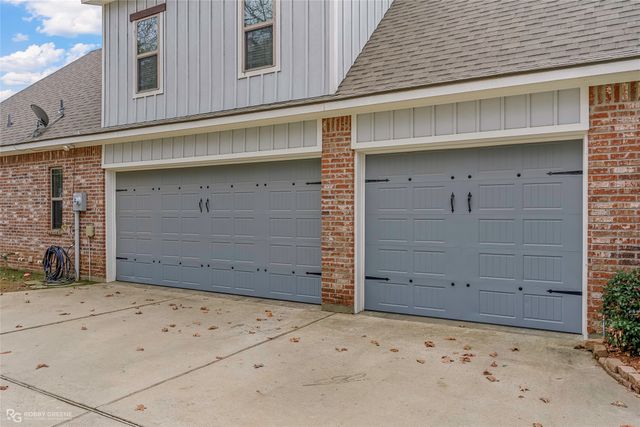 5107 Waters Edge Drive, Benton, LA 71006