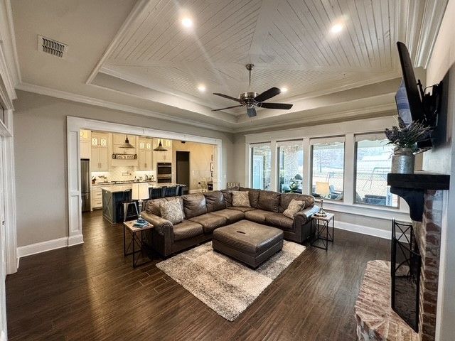 5107 Waters Edge Drive, Benton, LA 71006