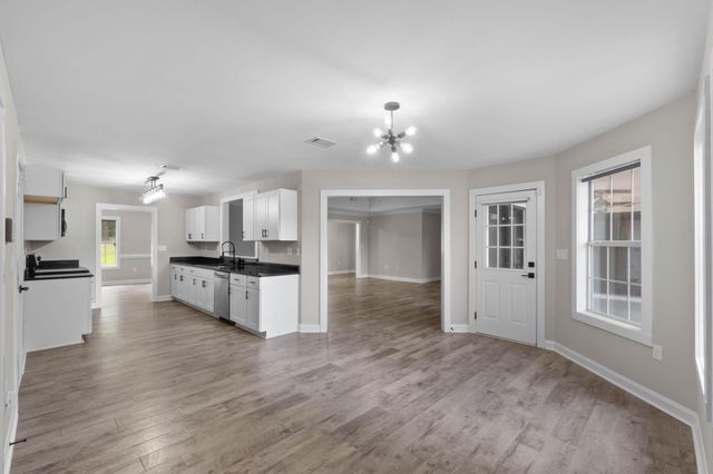 16 Del Cerro Camino, Crestview, FL 32539