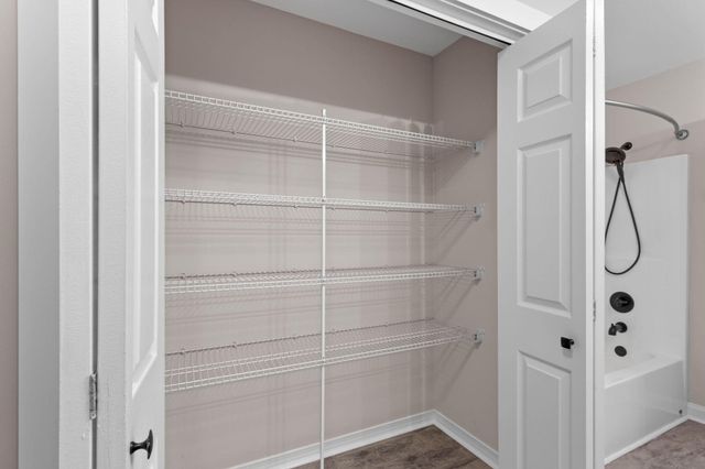 16 Del Cerro Camino, Crestview, FL 32539