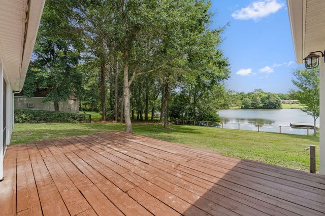16 Del Cerro Camino, Crestview, FL 32539