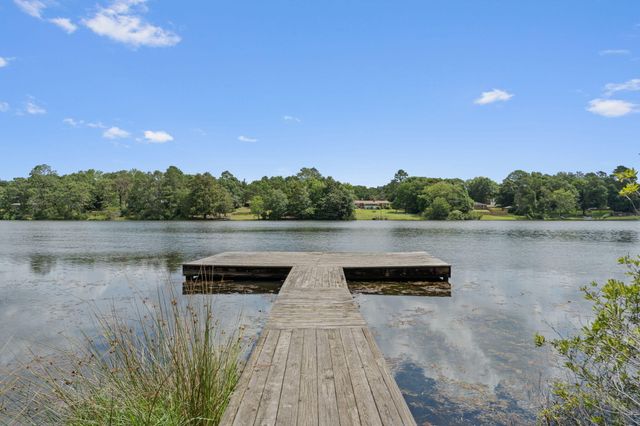 16 Del Cerro Camino, Crestview, FL 32539