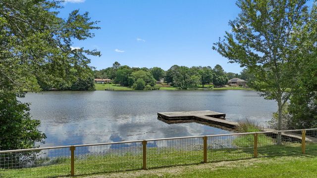 16 Del Cerro Camino, Crestview, FL 32539