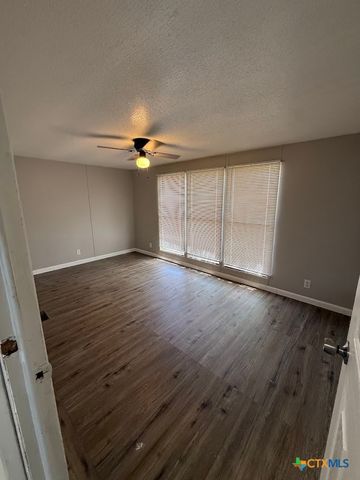 341 Buck Trail, Canyon Lake, TX 78133
