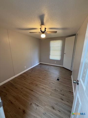 341 Buck Trail, Canyon Lake, TX 78133