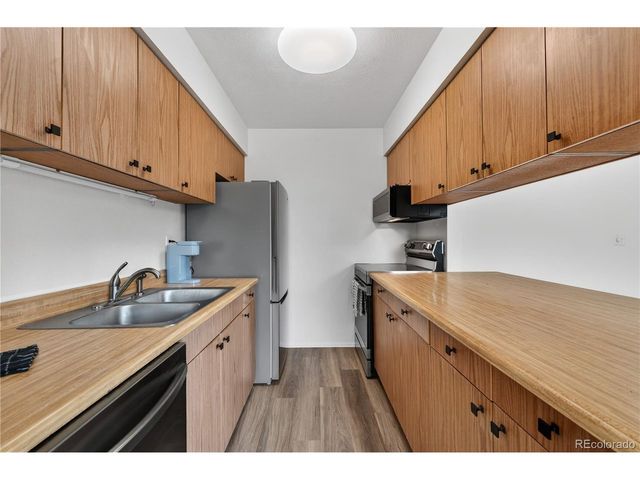 8417 Everett Way E, Arvada, CO 80005