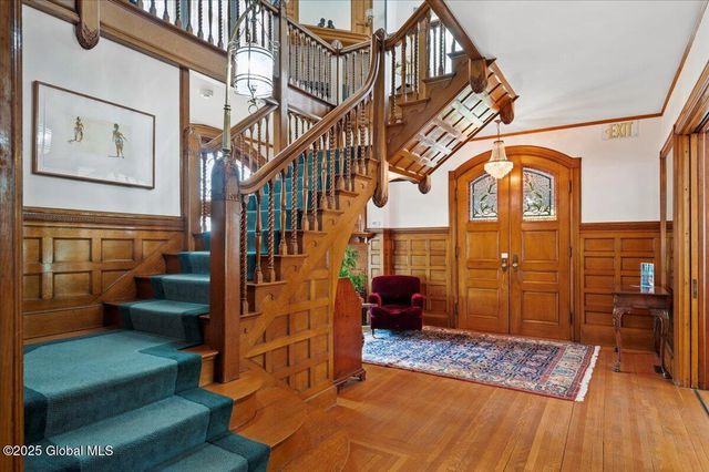 605 N Broadway, Saratoga Springs, Inside, NY 12866