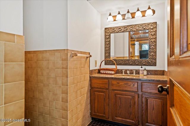 605 N Broadway, Saratoga Springs, Inside, NY 12866