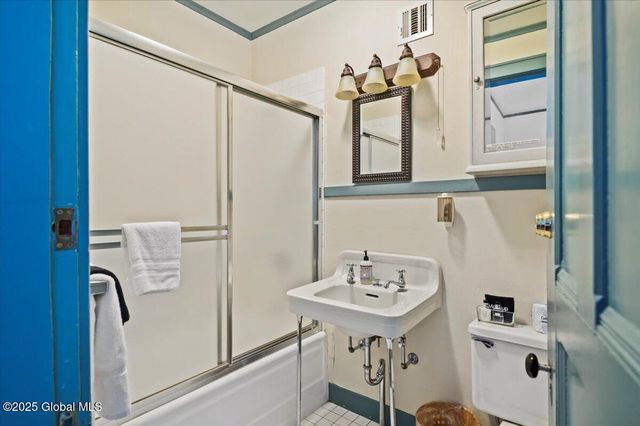 605 N Broadway, Saratoga Springs, Inside, NY 12866