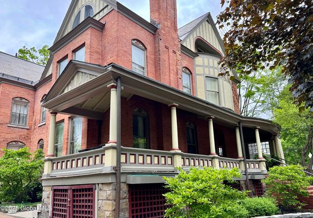 605 N Broadway, Saratoga Springs, Inside, NY 12866