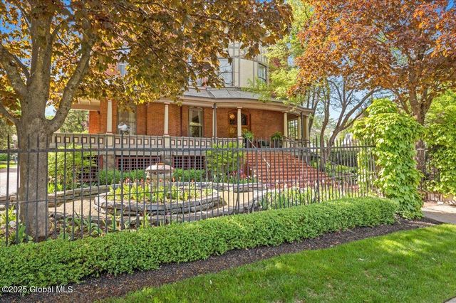 605 N Broadway, Saratoga Springs, Inside, NY 12866