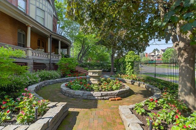 605 N Broadway, Saratoga Springs, Inside, NY 12866