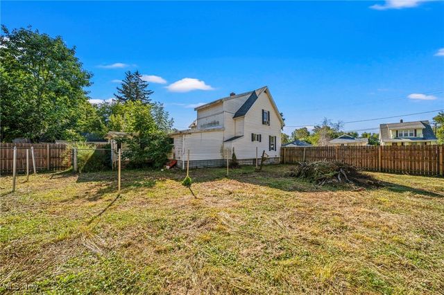 1923 W 11th Street, Ashtabula, OH 44004