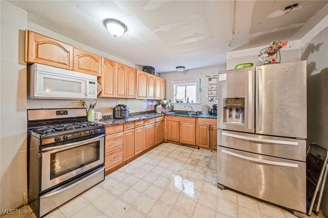 1923 W 11th Street, Ashtabula, OH 44004