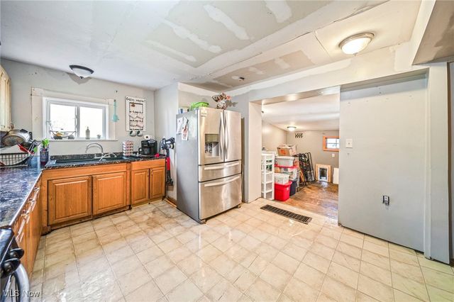 1923 W 11th Street, Ashtabula, OH 44004