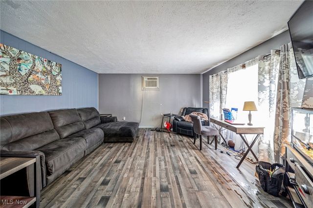 1923 W 11th Street, Ashtabula, OH 44004