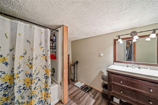 1923 W 11th Street, Ashtabula, OH 44004