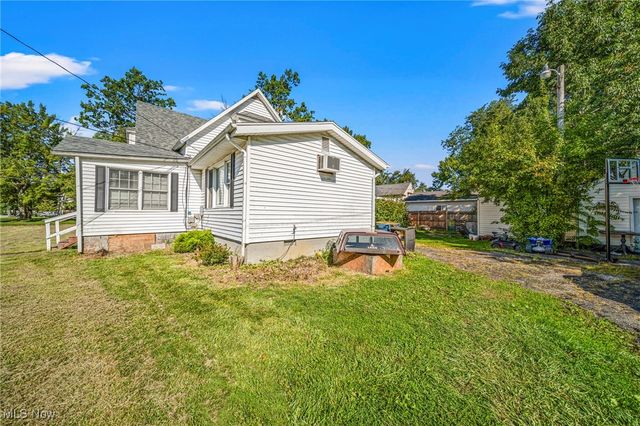 1923 W 11th Street, Ashtabula, OH 44004