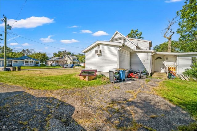 1923 W 11th Street, Ashtabula, OH 44004