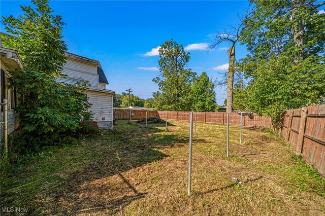 1923 W 11th Street, Ashtabula, OH 44004