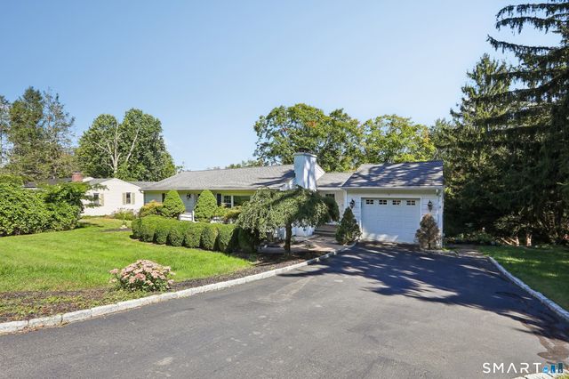 23 Dana Road, Danbury, CT 06811