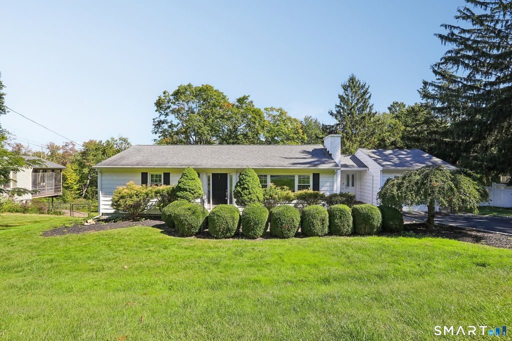 23 Dana Road, Danbury, CT 06811