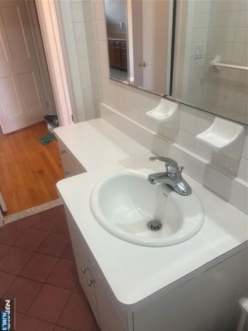 534 Kearney Avenue 2, Cliffside Park, NJ 07010