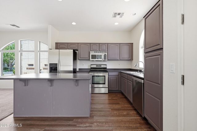 1835 E DUNBAR Drive, Phoenix, AZ 85042