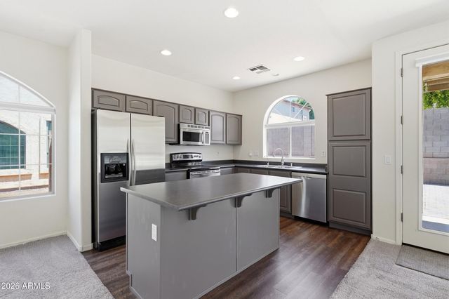 1835 E DUNBAR Drive, Phoenix, AZ 85042