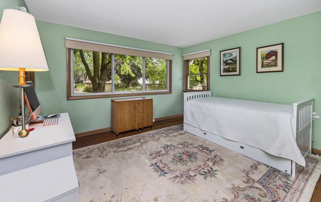 1835 Elm AVENUE, South Milwaukee, WI 53172