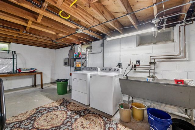 1835 Elm AVENUE, South Milwaukee, WI 53172