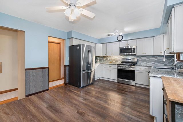 1835 Elm AVENUE, South Milwaukee, WI 53172