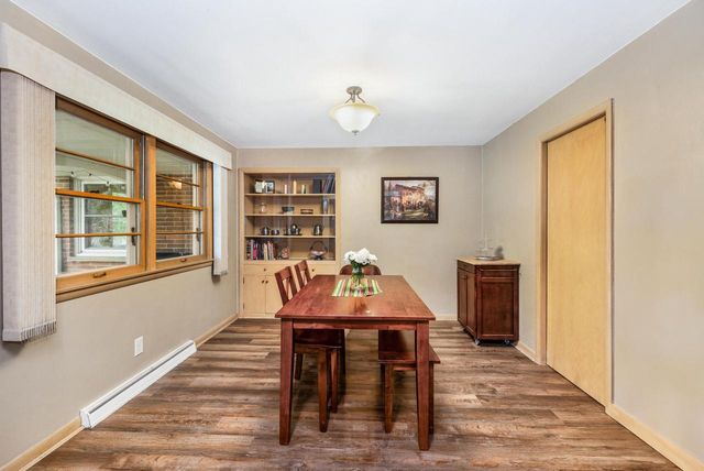 1835 Elm AVENUE, South Milwaukee, WI 53172