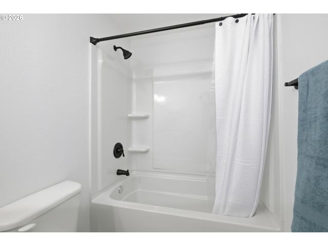 835 BOBOLINK Ave, Eugene, OR 97404