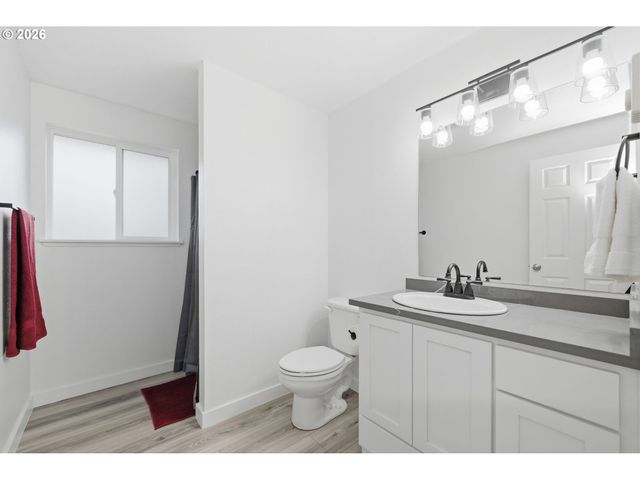 835 BOBOLINK Ave, Eugene, OR 97404