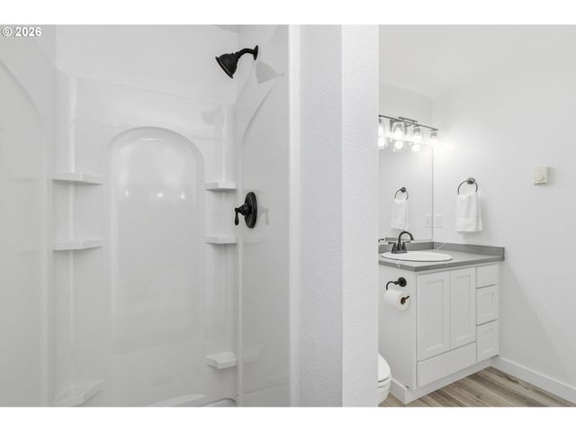 835 BOBOLINK Ave, Eugene, OR 97404