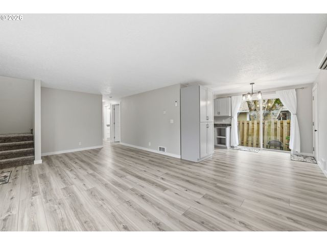 835 BOBOLINK Ave, Eugene, OR 97404