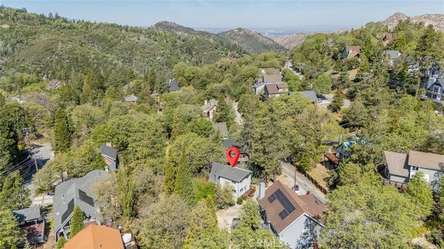 1106 Grass Valley Road, Lake Arrowhead, CA 92352