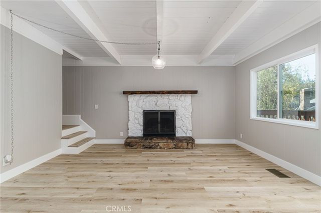 1106 Grass Valley Road, Lake Arrowhead, CA 92352