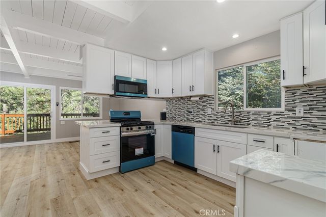 1106 Grass Valley Road, Lake Arrowhead, CA 92352