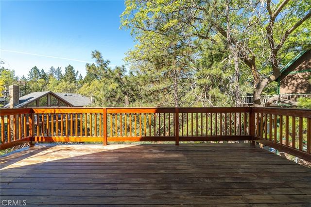 1106 Grass Valley Road, Lake Arrowhead, CA 92352