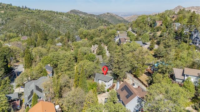 1106 Grass Valley Road, Lake Arrowhead, CA 92352